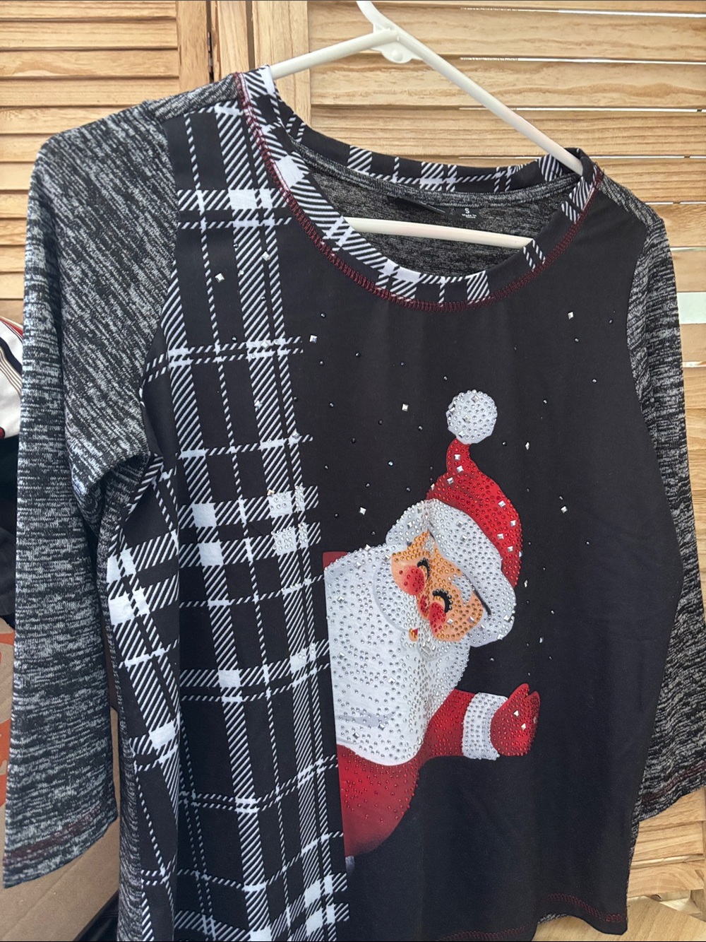 Onque Black & White Plaid Santa Rhinestone Holiday Top Small
